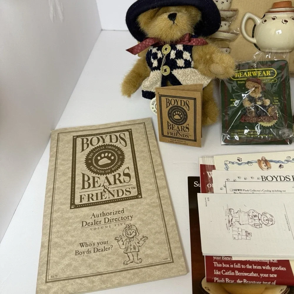 Boyds Bears Catherine and Caitlin Berriweather‎ /Fine cup of tea set 02000-21